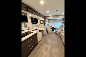 Convenience Rv's Riviera 39BH