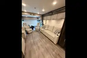 Convenience Rv's Riviera 39BH