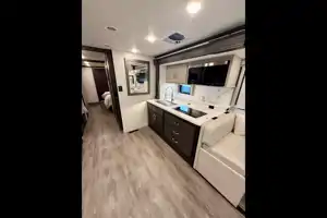 Convenience Rv's Riviera 39BH