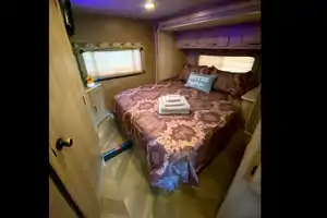 “Free Bird” Coachmen Freelander Class C