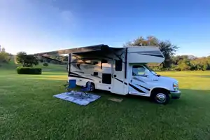 “Free Bird” Coachmen Freelander Class C