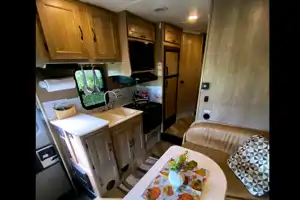“Free Bird” Coachmen Freelander Class C