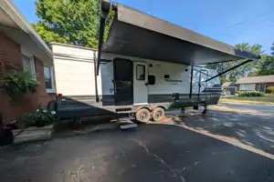 The Grand Adventure 33 – Sleeps 8 Comfortably