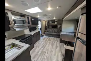 The Grand Adventure 33 – Sleeps 8 Comfortably