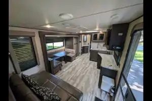 The Grand Adventure 33 – Sleeps 8 Comfortably