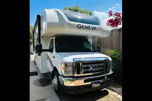 2023 Thor Family Weekender Bunk Model