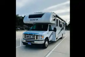 2023 Thor Family Weekender Bunk Model