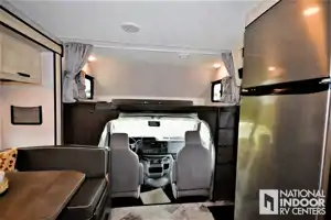 Keurig onboard !! Spacious & Cozy 30 feet RV Sleep 6