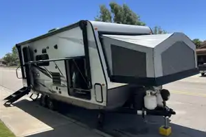 Rockwood Roo 235S - Double Queen Beauty!