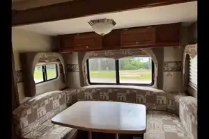 The Roaming Home | Cozy 31ft Fleetwood