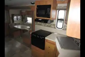 The Roaming Home | Cozy 31ft Fleetwood