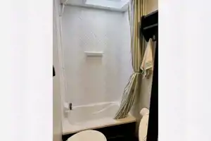 "The Suite Spot" - 2022 Coachmen Freedom Express Ultra Lite 257BHS