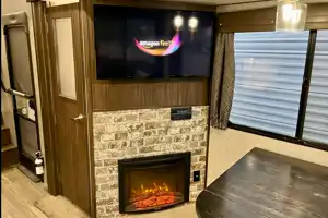  Fully Equipped RV-Perfect for Families or Couples!