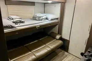  Fully Equipped RV-Perfect for Families or Couples!
