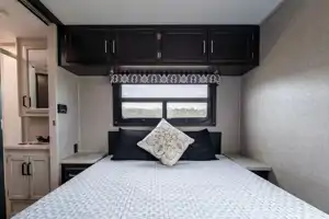 Spacious Dog Friendly and stocked for adventure!!