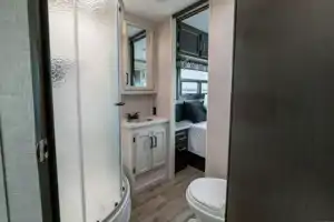 Spacious Dog Friendly and stocked for adventure!!