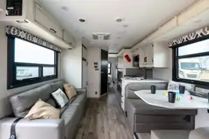 Spacious Dog Friendly and stocked for adventure!!
