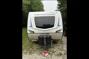 Len’s Coachmen Freedom Express Travel Trailer