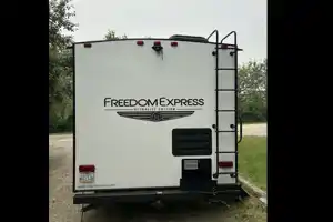 Len’s Coachmen Freedom Express Travel Trailer