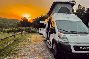 Winnebago Solis 59p - Class B