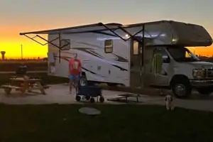 Stephen's Winnebago Minnie Winnie 31K Class C