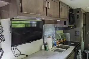 Stephen's Winnebago Minnie Winnie 31K Class C
