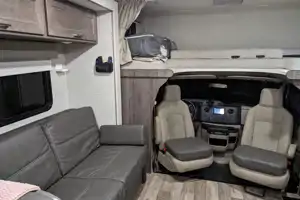 Stephen's Winnebago Minnie Winnie 31K Class C