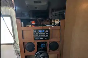 Catch the Vibe! Cozy Comfort, fully Equiped for Cooking, for 4-5 + your dogs!
