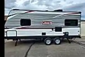 "Chill'n 2"Dutchmen Coleman Lantern LT Travel Trailer
