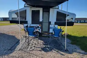 Luxurious and imcalculate, like new tent camper.