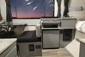 Luxurious and imcalculate, like new tent camper.