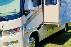 James's Forest River GT5 Class A