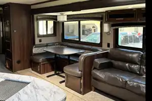 Clean & Comfortable Sleeps 9