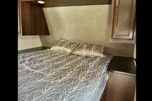 Clean & Comfortable Sleeps 9