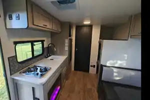 David's Cruiser RV Avenir 17BH Travel Trailer