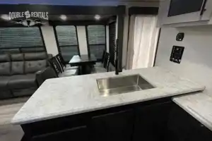 SPORTSMEN DESTINATION w/ Private King Master, Bunks & Residential Fridge!