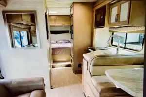 Aila's Thor Motor Coach Quantum SE 28 Class C    "FunMobile!"