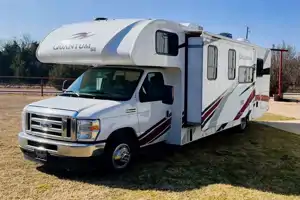 Aila's Thor Motor Coach Quantum SE 28 Class C    "FunMobile!"
