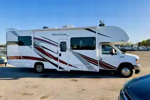 Aila's Thor Motor Coach Quantum SE 28 Class C    "FunMobile!"