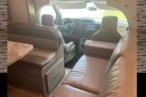 Aila's Thor Motor Coach Quantum SE 28 Class C    "FunMobile!"