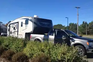 Joy's Comfy Camper Jayco Eagle HT 27.5 BHS Fifth Wheel