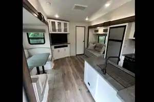 Prime Time Crusader Lite Fifth Wheel *NEW LISTING*