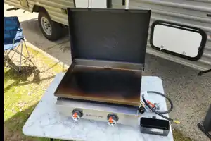 Coleman 17B Easy Tow Pet Friendly