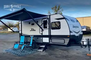 JAY FLIGHT SLX, SUV towable w/ Queen Bed, Bunks, Dinette, Slide-out & Solar!