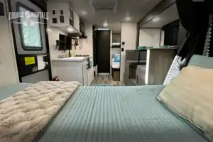 JAY FLIGHT SLX, SUV towable w/ Queen Bed, Bunks, Dinette, Slide-out & Solar!