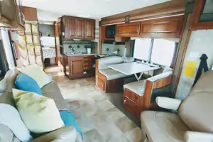CAN+USA 32pi Fleetwood Storm A/ 9 ceintures/couche 10 pers. bunkbed 2014                                                             