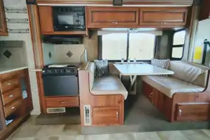 CAN+USA 32pi Fleetwood Storm A/ 9 ceintures/couche 10 pers. bunkbed 2014                                                             