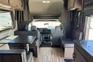 Prenston's Winnebago 24' Mini Winnie Class C