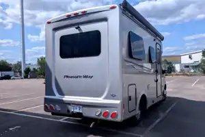 RARE Luxury Pleasure-Way Plateau XLTS Class B+