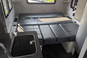RARE Luxury Pleasure-Way Plateau XLTS Class B+